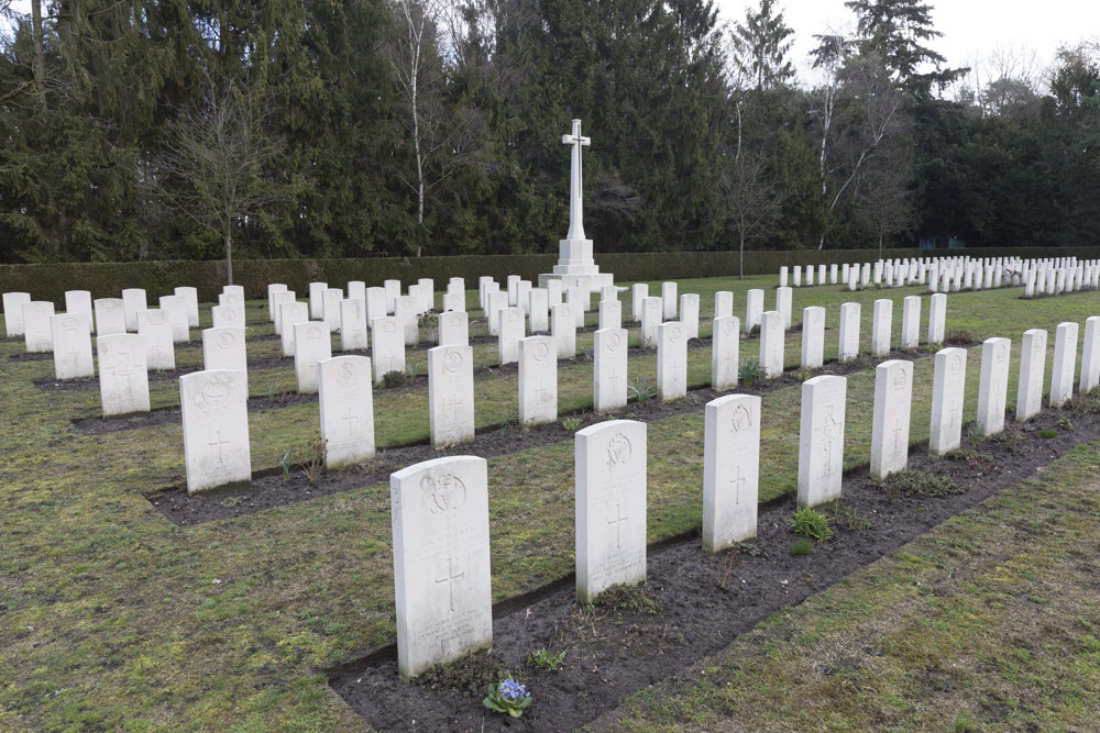 Commonwealth War Cemetery Venray #2