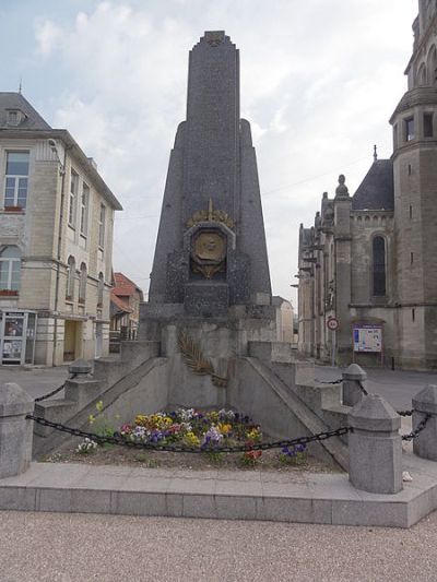Oorlogsmonument Neufchâtel-sur-Aisne #1