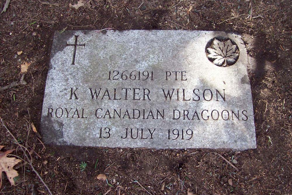 Commonwealth War Grave Newton Cemetery