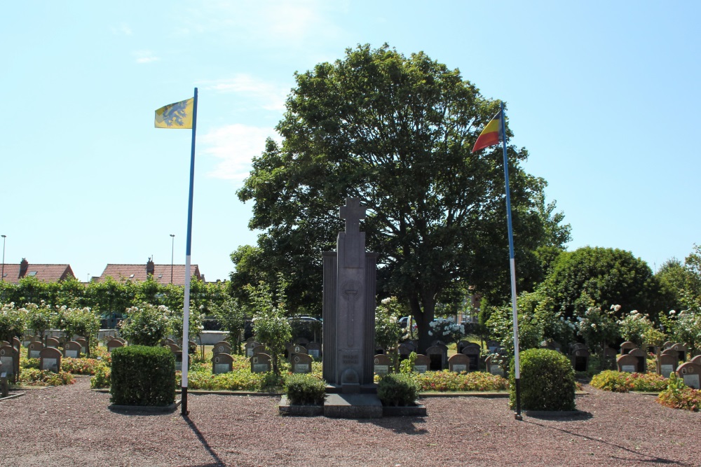 Oorlogsmonument Begraafplaats Middelkerke	