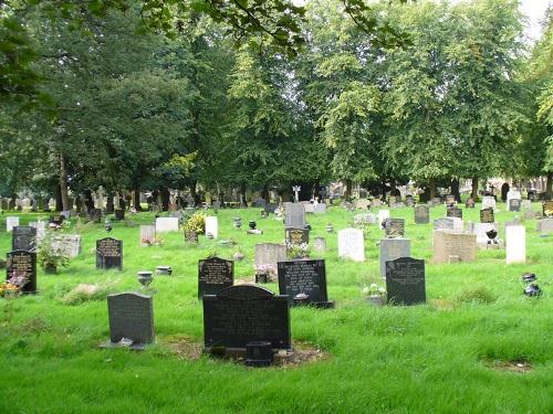 Commonwealth War Graves Coppenhall Cemetery