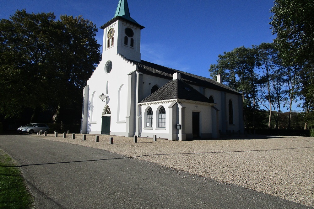 War Memorial Hoenderloo #3