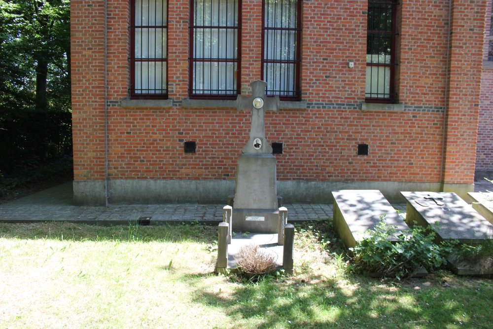 Belgische Oorlogsgraven Vinderhoute #3