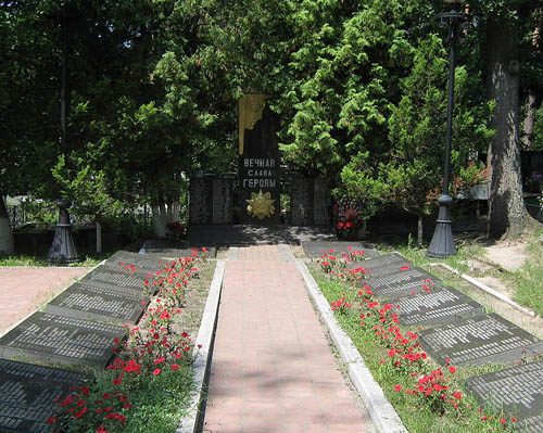 Sovjet Oorlogsgraven Karlivka #1