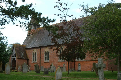 Oorlogsgraven van het Gemenebest All Saints Churchyard #1