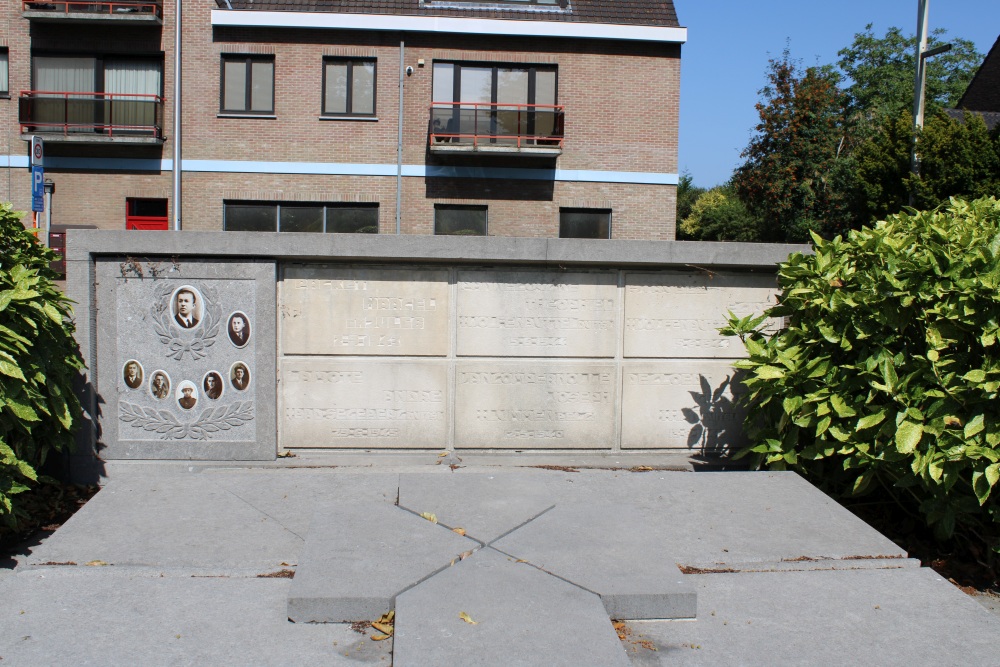 War Memorial and Burial Vault Old Cemetery Torhout #3