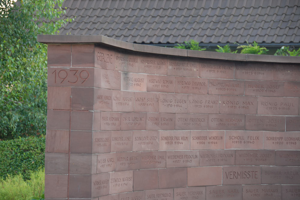 War Memorial Urloffen #2