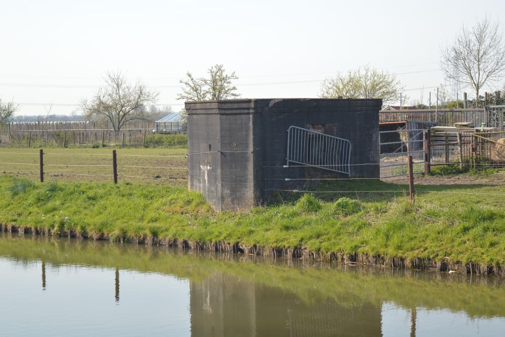 Main Defence line Over-Betuwe Casemate 44