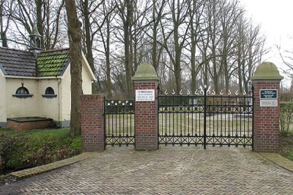 Dutch War Graves Municipal Cemetery Kollum #1