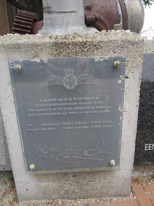 Oorlogsmonument Woubrugge #3