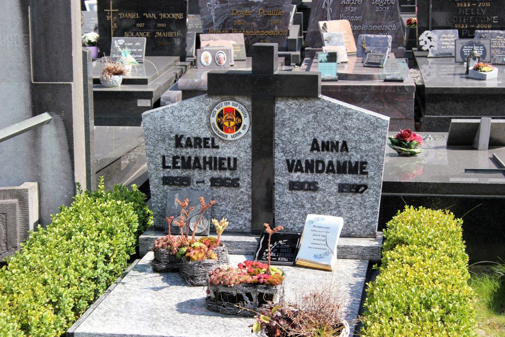 Belgian Graves Veterans Langemark #3