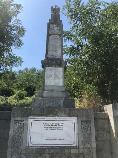 War Memorial Fallen Pitesti #2