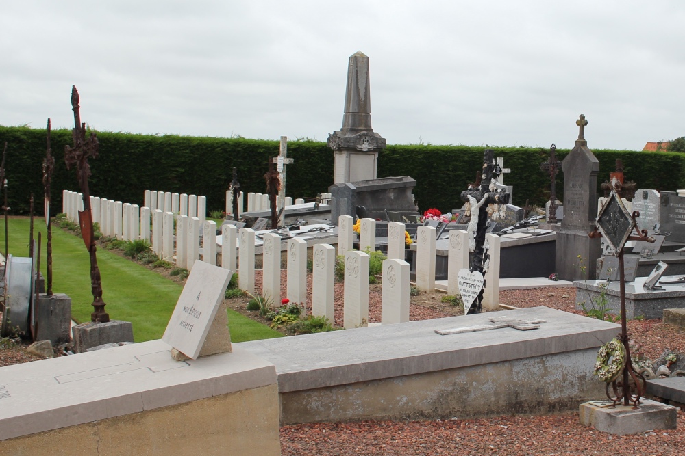 Commonwealth War Graves Wormhout #1