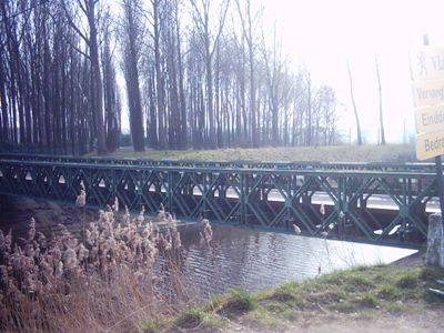 Bailey-brug over het Leopoldkanaal