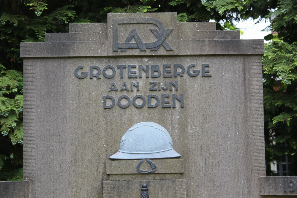 War Memorial Grotenberge #2