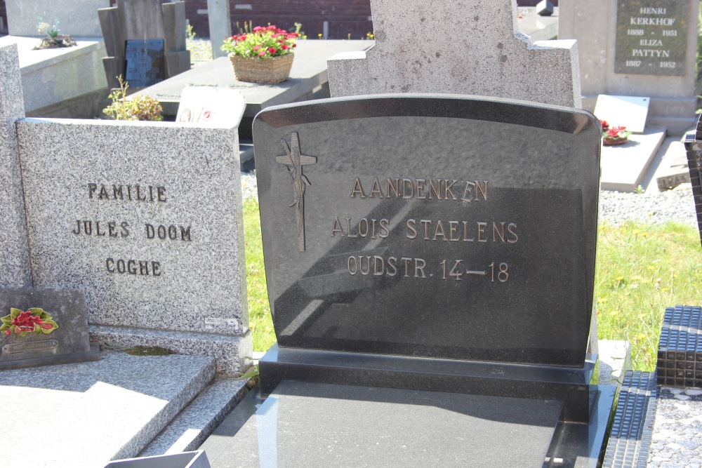 Belgian Graves Veterans Hooglede Sint-Jozef #2