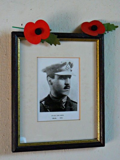 Monument Lt. Col. Bernard Vann VC