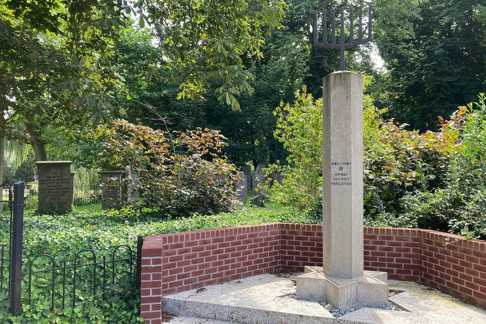 Jewish Cemetery Zaltbommel #1