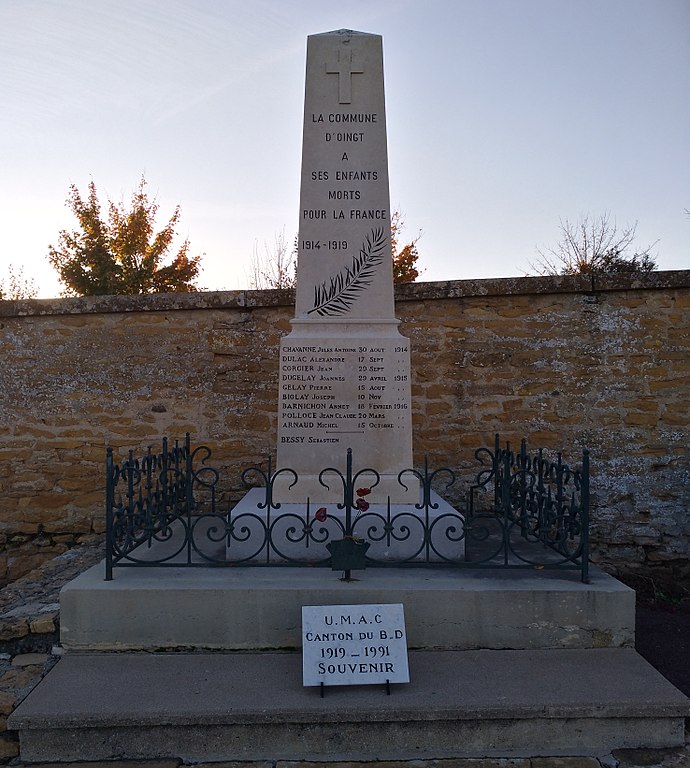 Monument Eerste Wereldoorlog Oingt #1