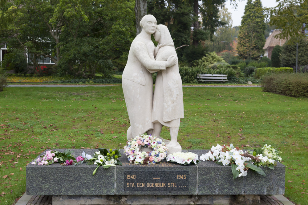 Oorlogsmonument Rheden #1