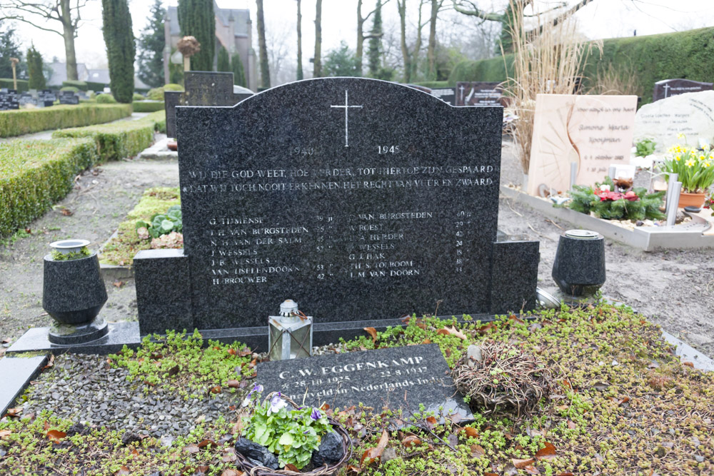 Oorlogsmonument Rooms Katholieke Begraafplaats St. Jozef Leusden #1