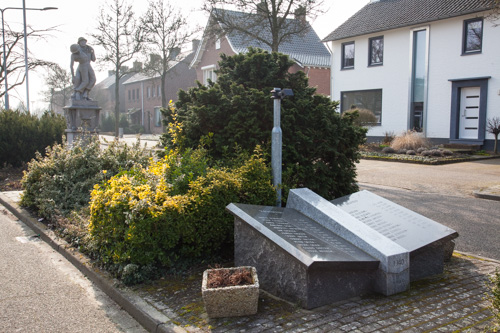 Monument Burgerslachtoffers Belfeld #5