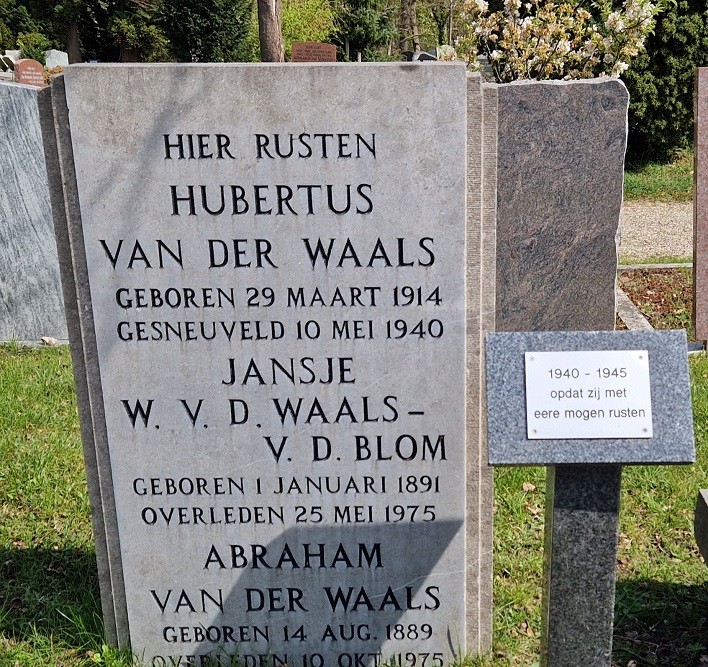 Dutch War Graves Municipal Cemetery Rhijnhof Leiden #3