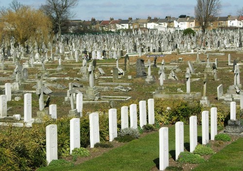 Oorlogsgraven van het Gemenebest St Mary R.C. Cemetery