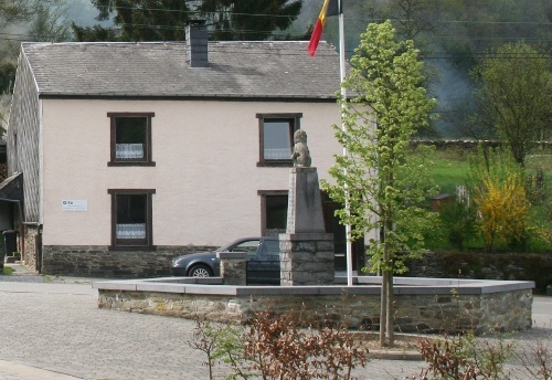 War Memorial Lafort #1