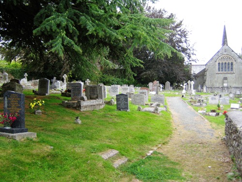 Commonwealth War Graves St John the Baptist Churchyard