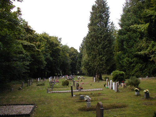 Commonwealth War Graves Bisley Burial Ground #1