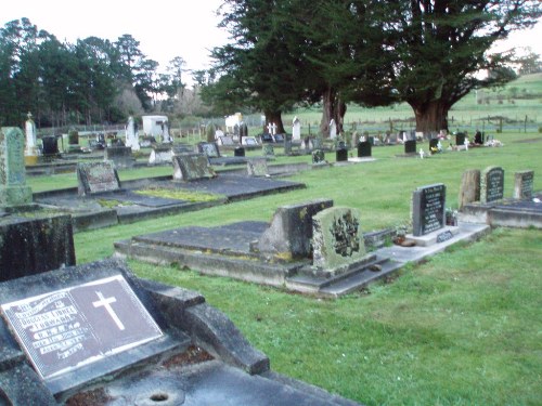 Oorlogsgraf van het Gemenebest Ormondville Cemetery