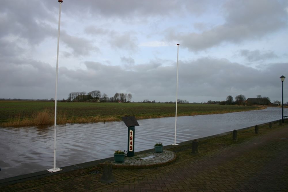 Oorlogsmonument Pieterzijl #1