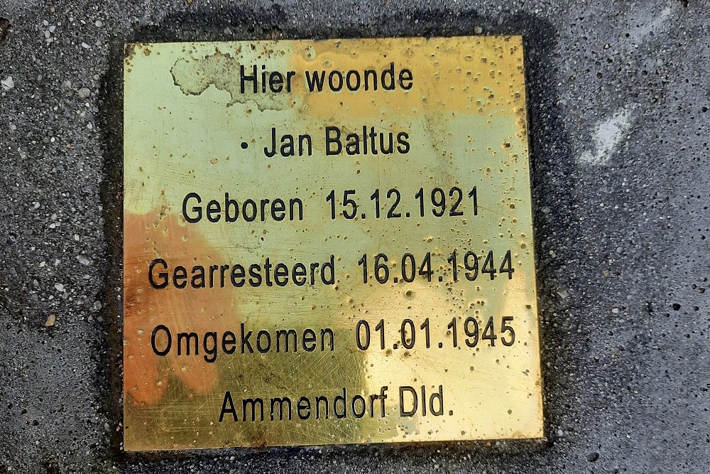 Memorial Stone Heemskerkerweg 56 #1
