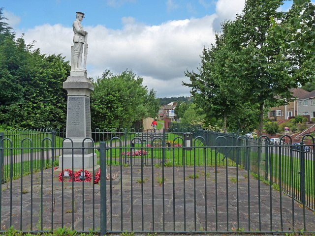 Oorlogsmonument Trelewis #1