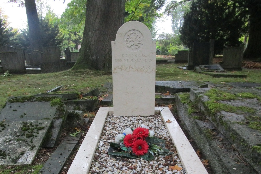 Dutch War Graves Municipal Cemetery Oldenzaal #1