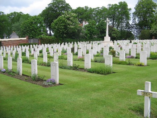 Frans-Britse Oorlogsbegraafplaats Saint-Pol-sur-Ternoise #2
