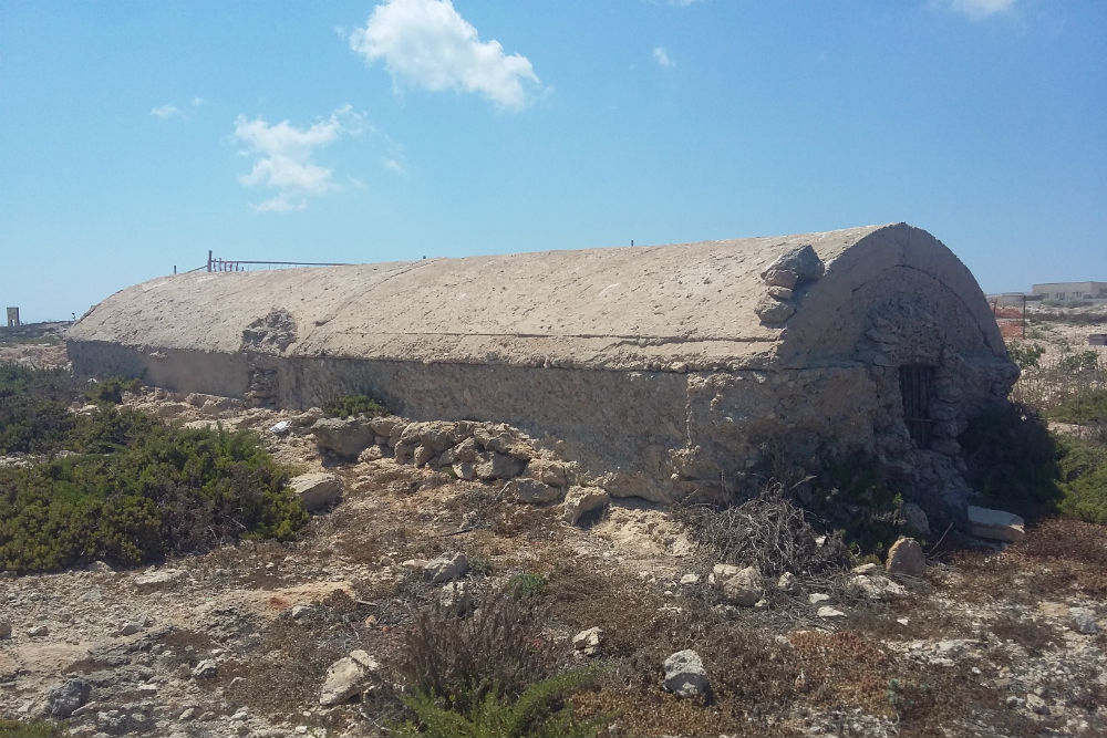 Munitiebunker en Loopgraaf