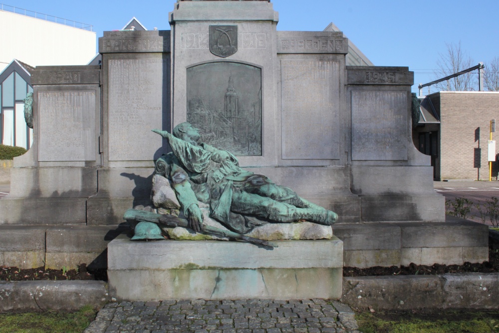 Oorlogsmonument Zele #2