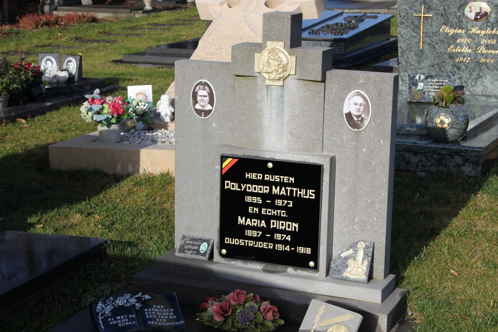 Belgian Graves Veterans Aaigem #2