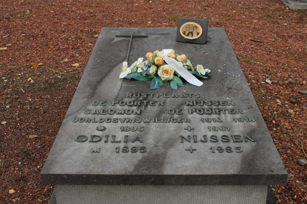Belgian Graves Veterans Smeermaas #3