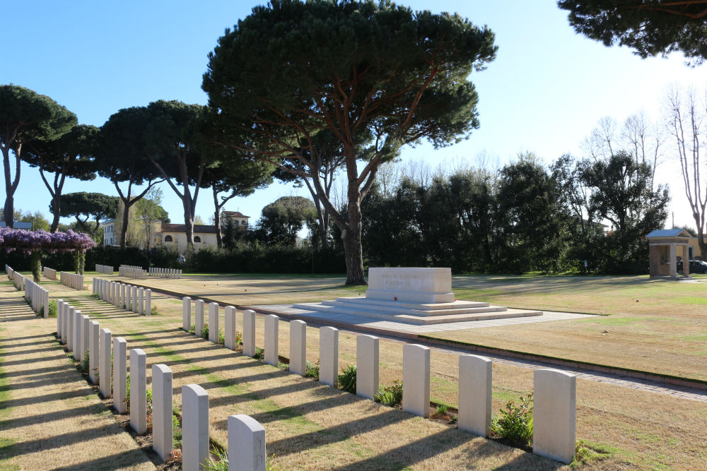 Commonwealth War Cemetery Beach Head #4