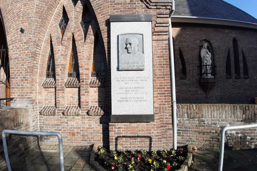 Memorial Chaplain Verhaegen #3