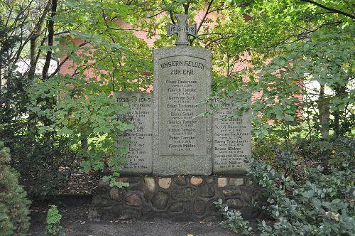 War Memorial Heeßel #1