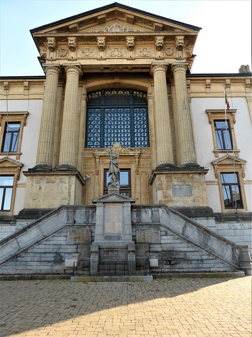 Oorlogsmonument Neufchteau #5