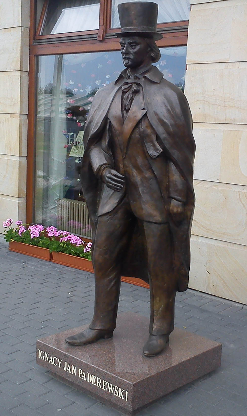 Monument Ignacy Paderewski #1