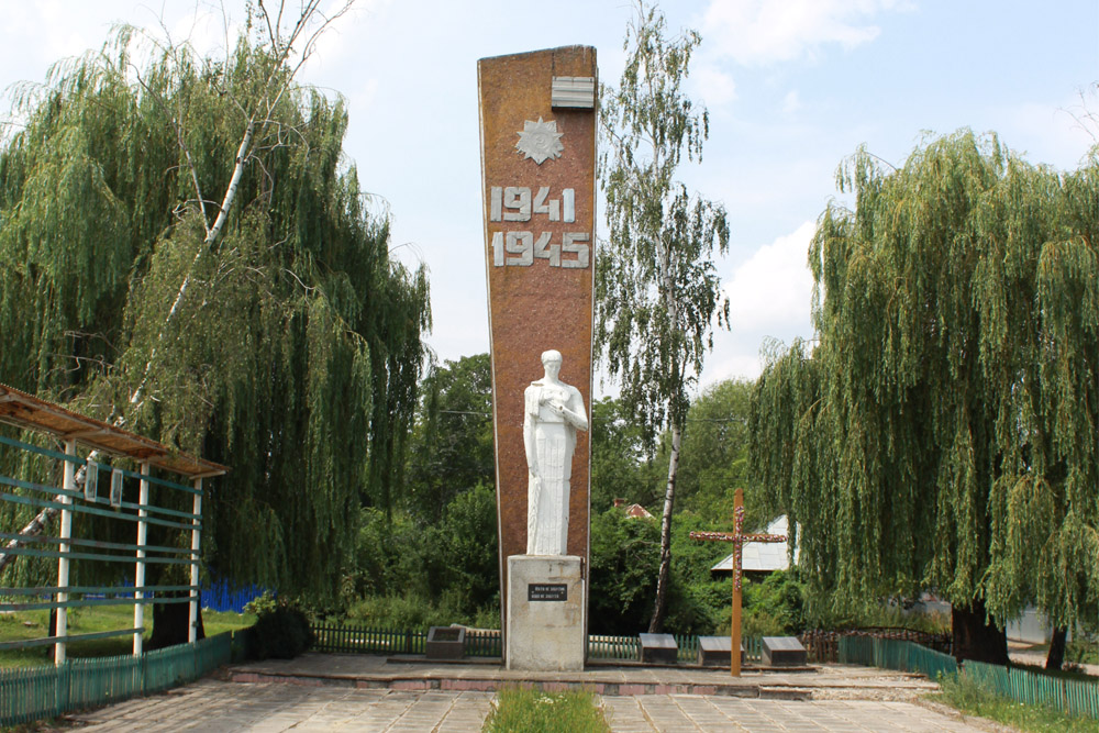 War Memorial Hermakivka #1