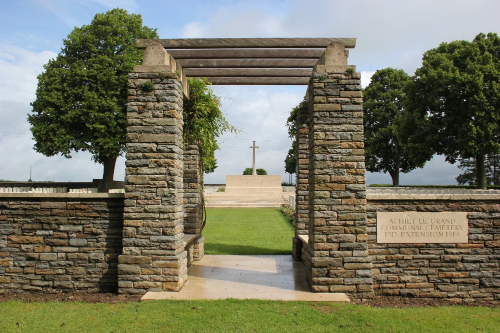 Oorlogsgraven van het Gemenebest Achiet-le-Grand