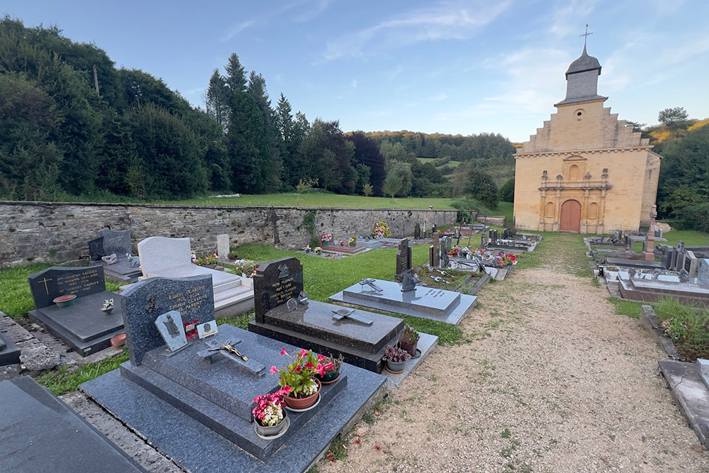 Commonwealth War Grave Élan #2