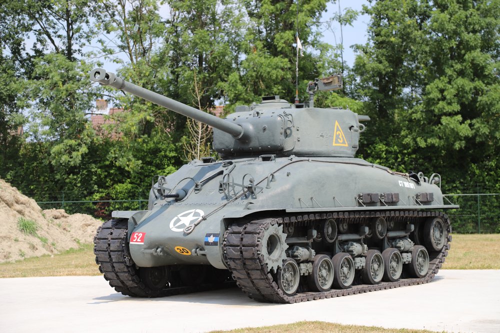 M4A1(76)W HVSS Sherman Tank Nieuwdorp #2